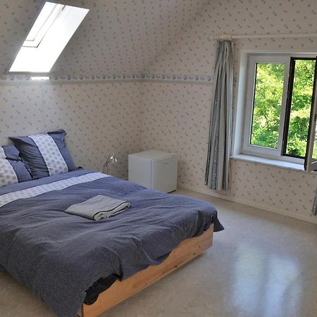 Suite Familiale Avec 2 Chambres Dans Une Villa - Quartier Vert Et Boise - 5 Kms De Namur Bagian luar foto