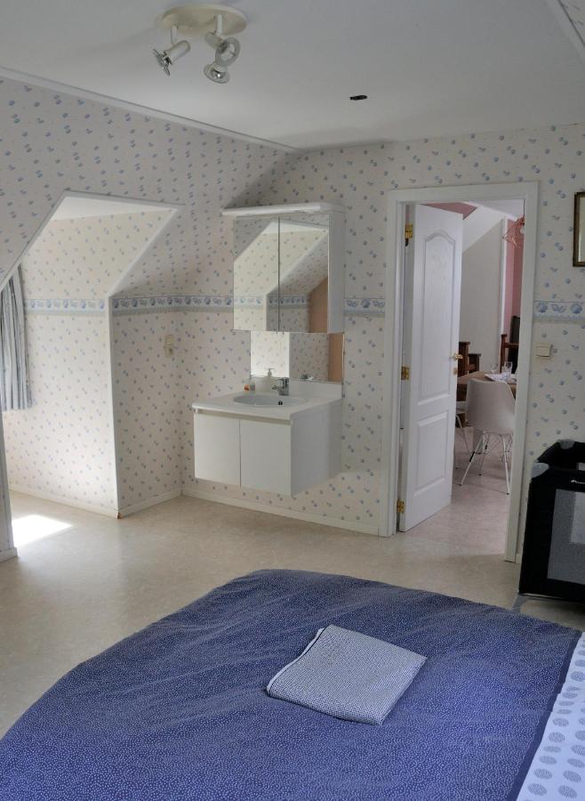 Suite Familiale Avec 2 Chambres Dans Une Villa - Quartier Vert Et Boise - 5 Kms De Namur Bagian luar foto